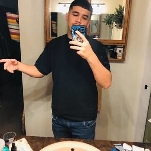 Meet your Posher, Misael